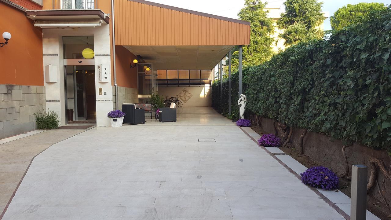 Motel Villaggio Имола Екстериор снимка