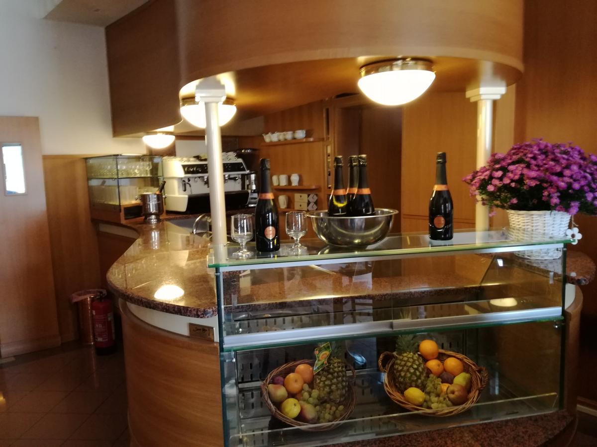 Motel Villaggio Имола Екстериор снимка